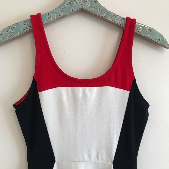 Express | Colorblock Skater Dress - Picture 2 of 6